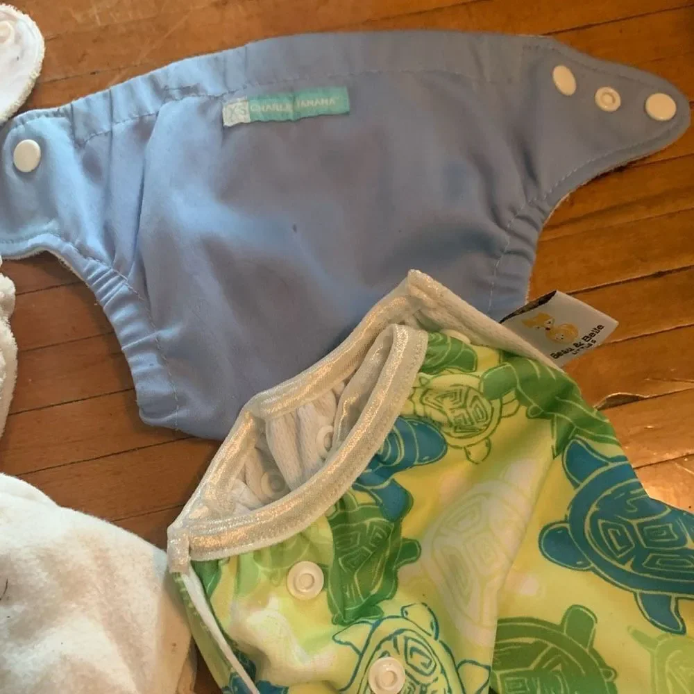 7 thirstie Charlie Banana buttoned d’lish XS/S crunchy mom diaper covers